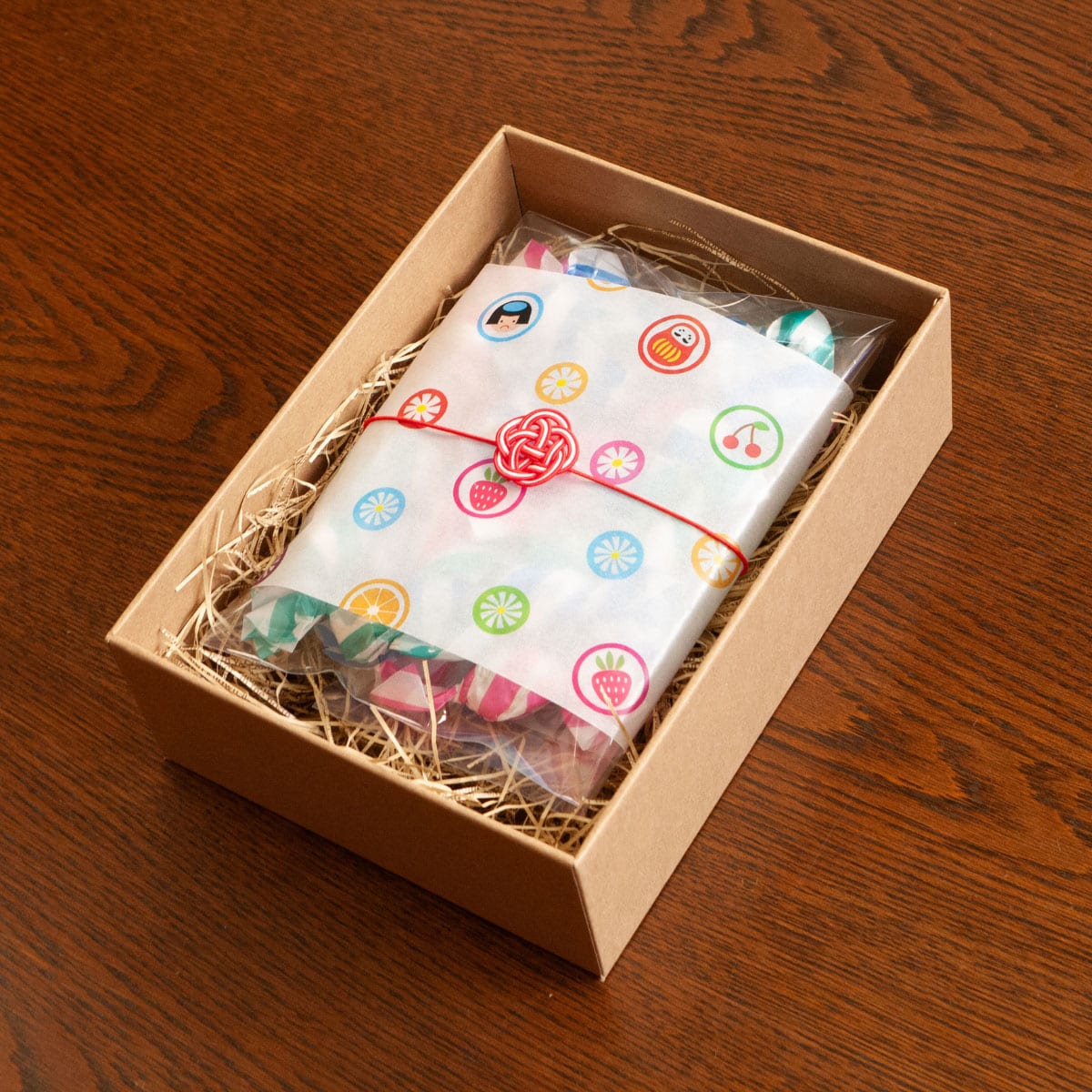 誰でも薄紙のラッピングペーパーをすぐに購入できるオンラインショップ