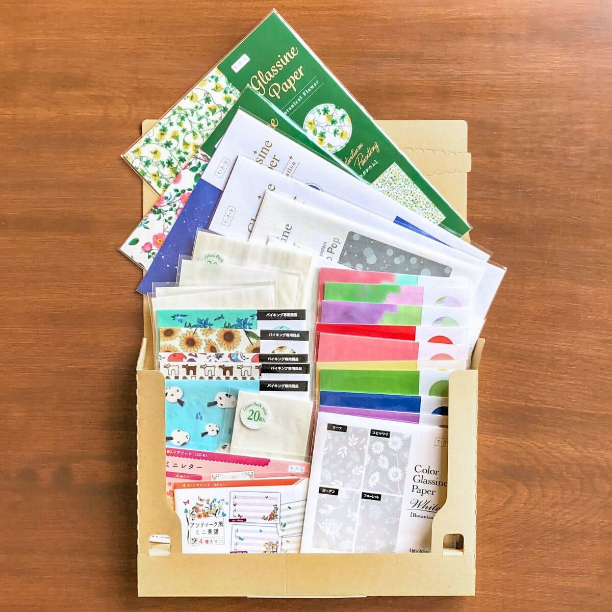 100種類以上のデザインペーパーバイキングも！「文具女子博 in 大阪