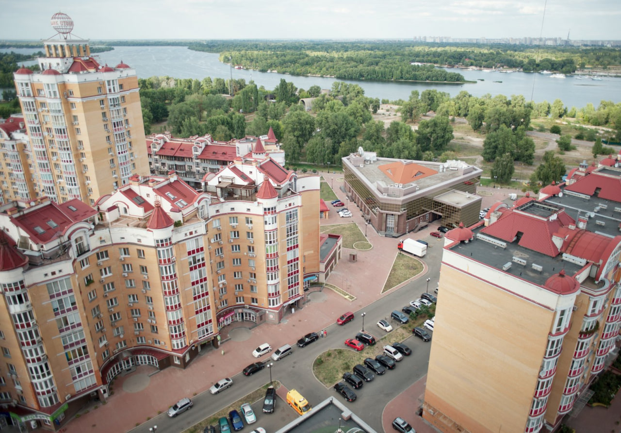 Flexible conditions for renting hostel beds with Your Price Booking | Obolonskyi District, Kyiv, Ukraine