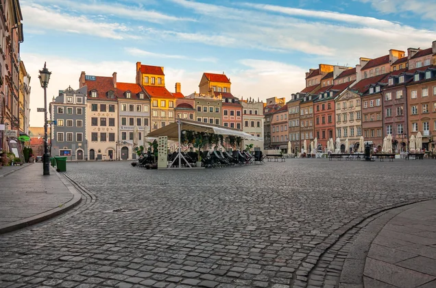Flexible conditions for renting hostel beds with Your Price Booking | Old Town, Warsaw, Poland