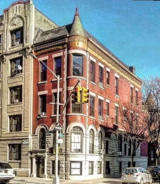 Rent an apartment to tourists for a day through Your Price Booking | Harlem, Manhattan, New York City, USA
