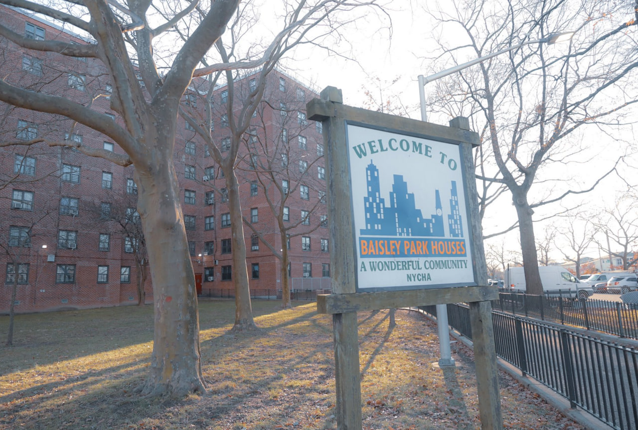 Rent an apartment to tourists for a day through Your Price Booking | Baisley Park, Queens, New York City, USA