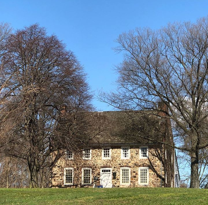 Rent an apartment to tourists for a day through Your Price Booking | Tottenville, Staten Island, New York City, USA