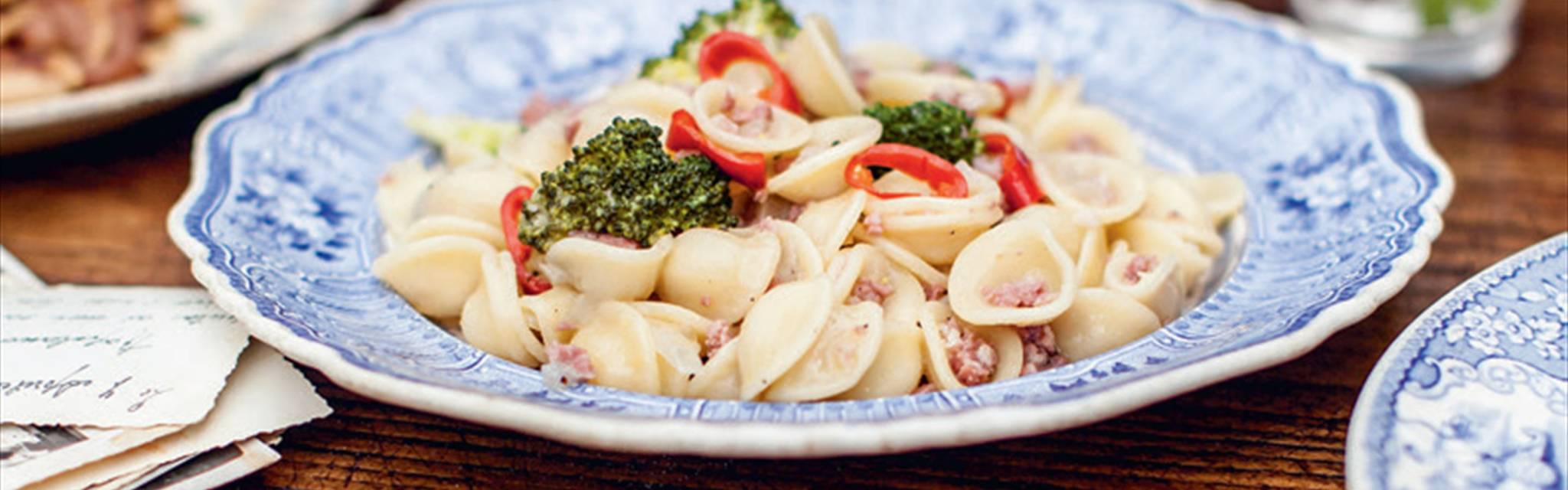 Pasta with broccoli sausages