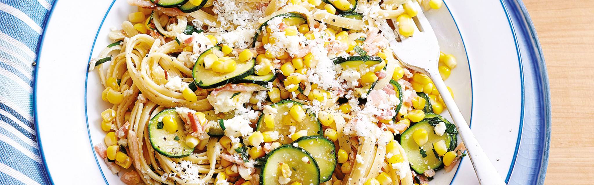 4956 zucchini corn and bacon linguine 1600x1600px