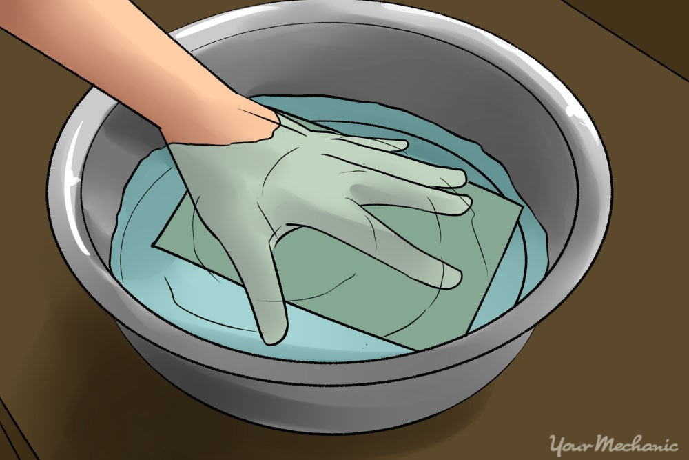蘸水的砂纸