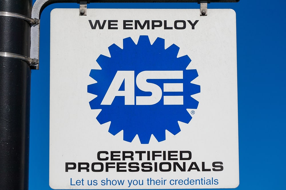 Pre-Owned ASE Test Prep and Study Guide: Covers Ase Areas A1-a8 Plus A9, G1  and L1, Ase Certified Mast Automobile Technician A1-a8, Plus A9, F1, G1