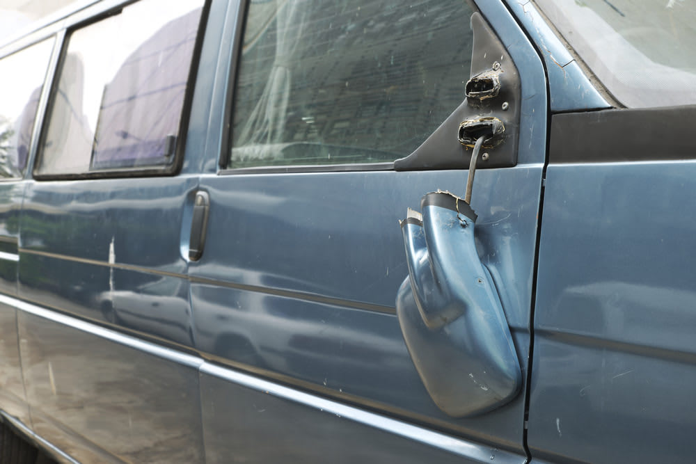 Driving without a rear hotsell view mirror