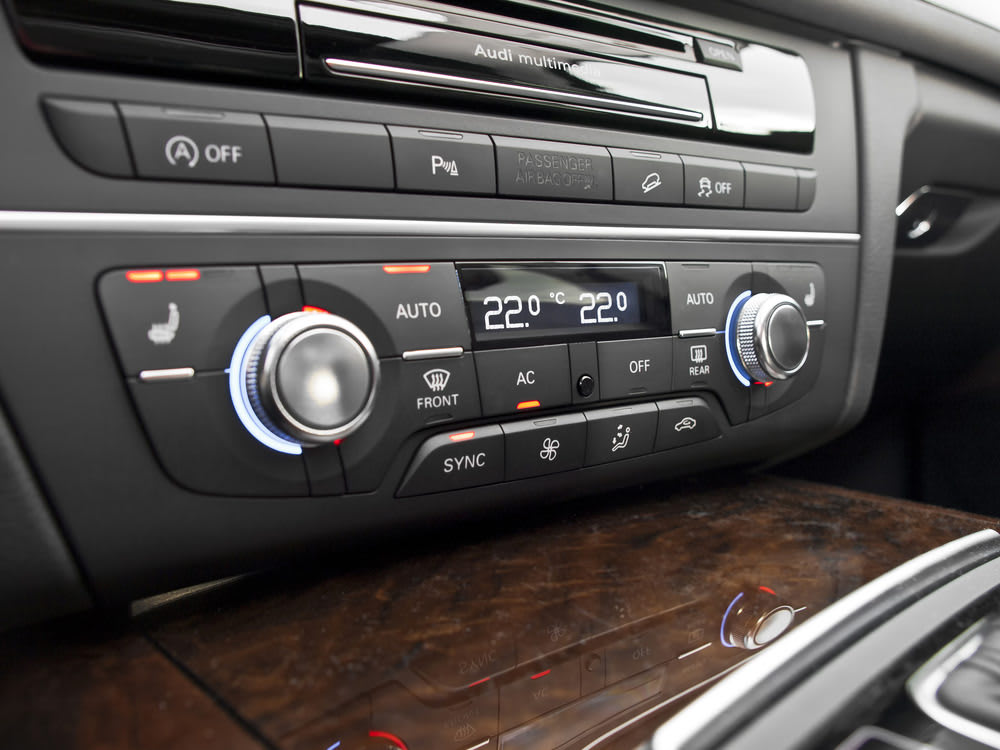 What Is the Difference Between Climate Control and Air Conditioning |  YourMechanic Advice