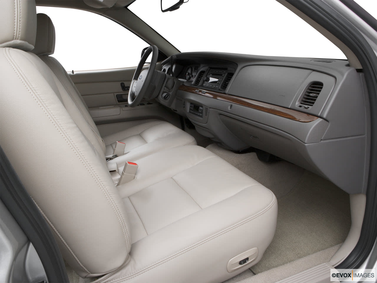 Ford Crown Victoria 2007 Interior