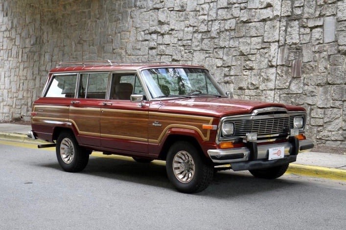 Jeep Grand Wagoneer