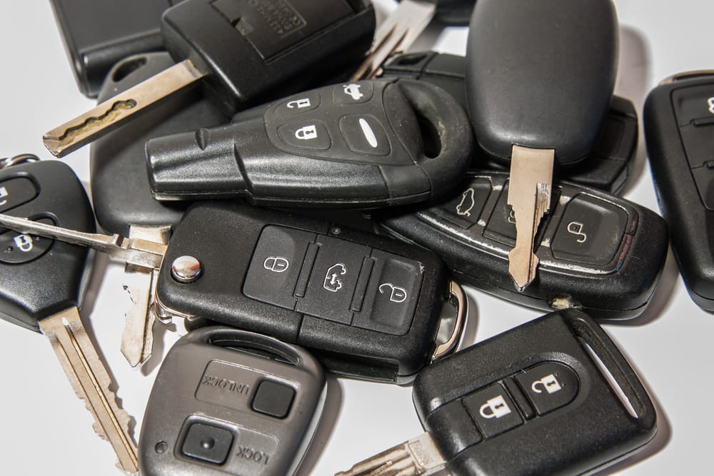 11 Different Types of Car Keys (with Pictures)