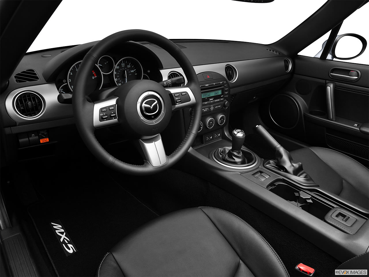 2012年马自达mx - 5 Miata内部
