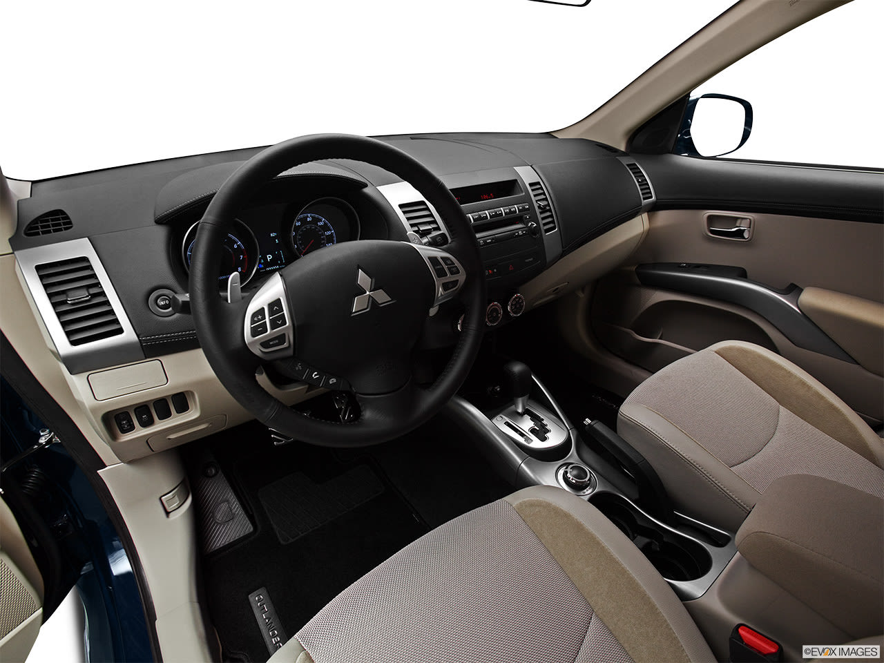 Mitsubishi Outlander 2012 Interior