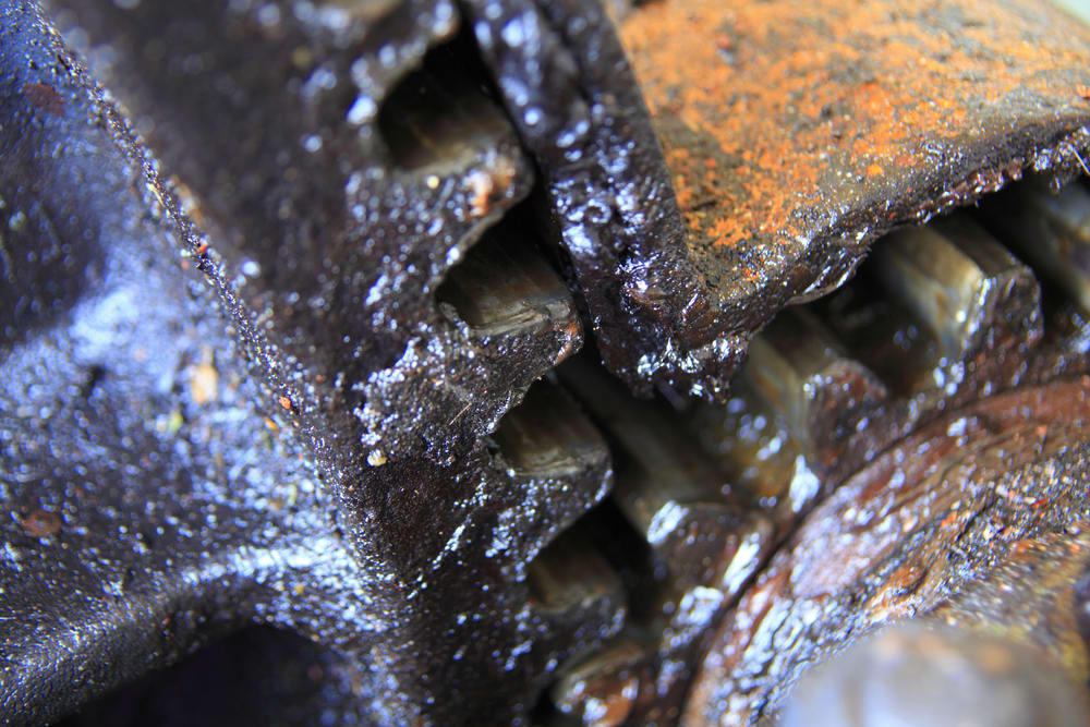 Symptoms of Bad or Failing Differential / Gear Oil YourMechanic Advice
