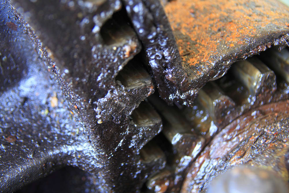 Symptoms of Bad or Failing Differential / Gear Oil | YourMechanic Advice