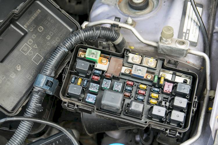 Symptoms Of A Bad Or Failing Anti Lock Fuse Or Relay Yourmechanic Advice