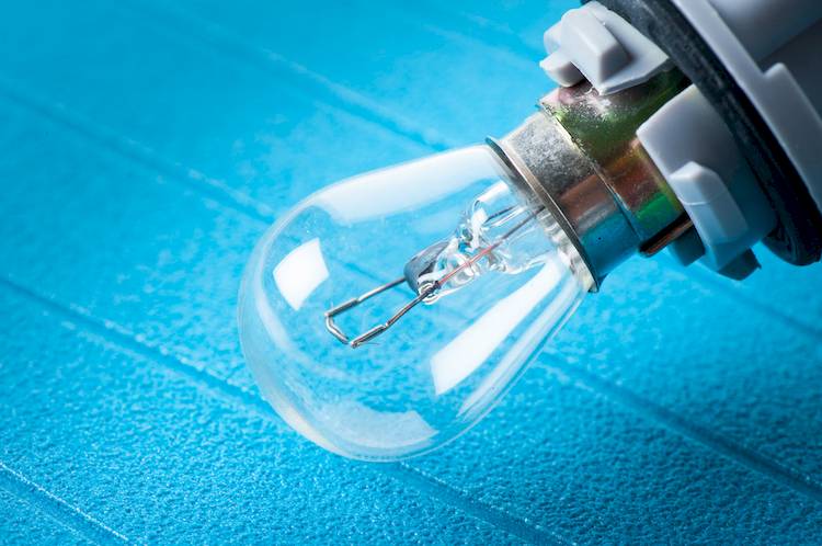 Overhead light bulbs hot sale
