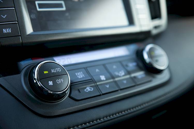 Car dash displays for outside temperatures are typically hotter than actual temperatures  outside