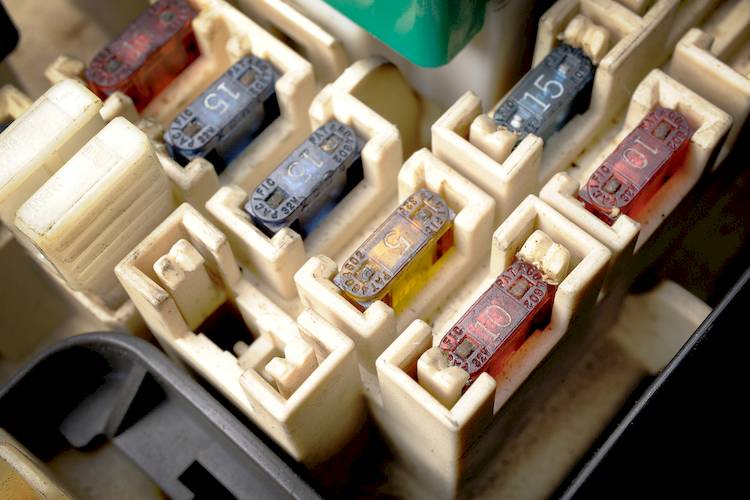 Symptoms Of A Bad Or Failing Fuse Box Yourmechanic Advice