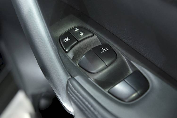 Symptoms of a Bad or Failing Power Window Switch | YourMechanic Advice