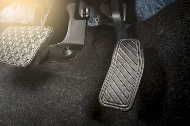 How Does A Gas Pedal Work? 