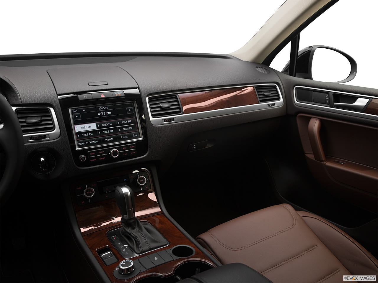 Volkswagen Touareg 2012 Interior