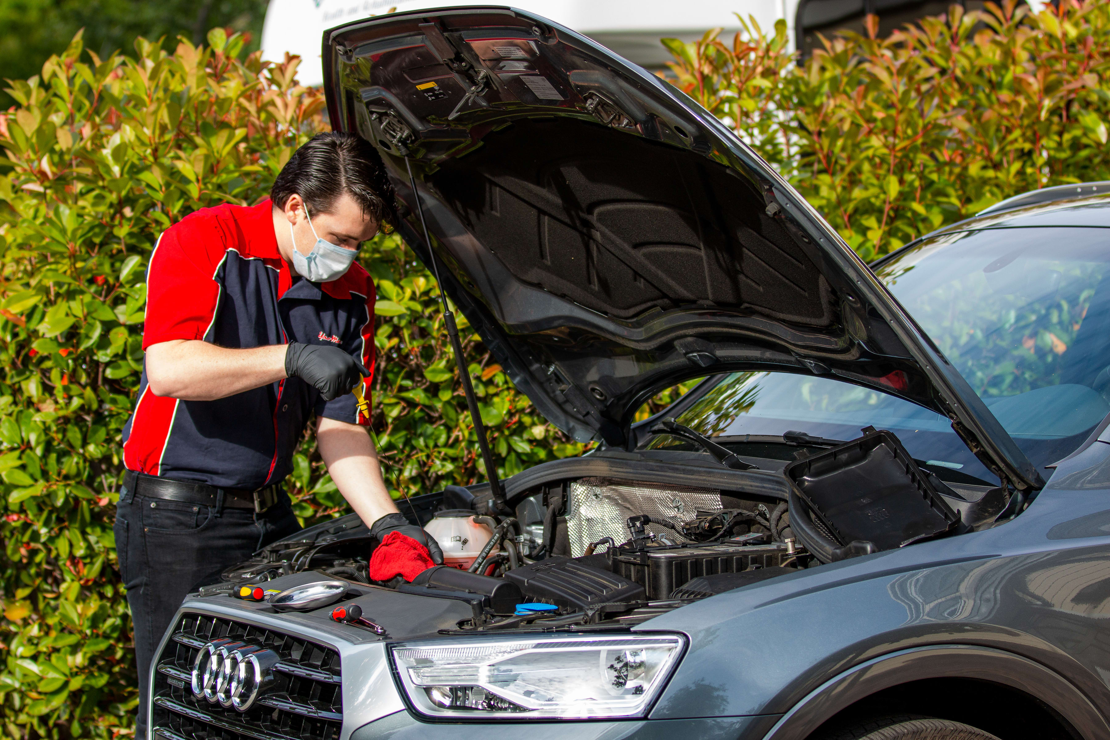 The Best Mechanic Clothing: 10 Items Every Technician Needs