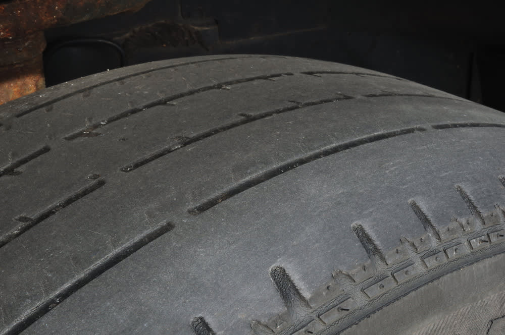 Flat outlet spotted tires