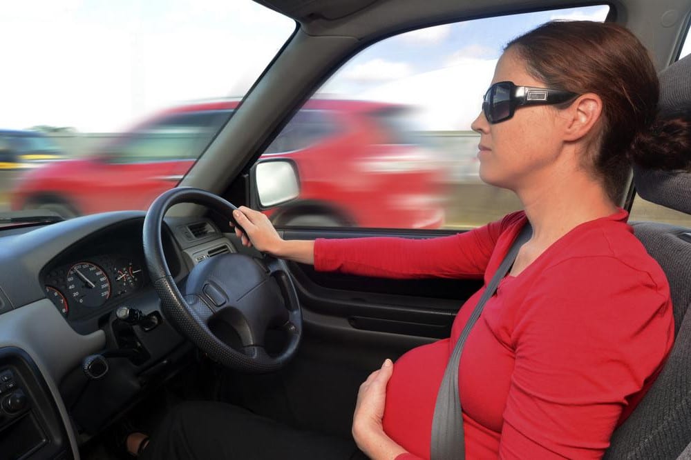 is it safe to travel in car during pregnancy