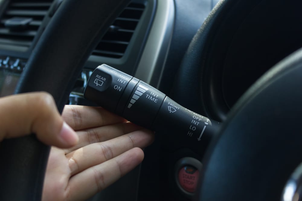 3 Essential Things to Know About Your Car’s Turn Signal | YourMechanic