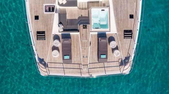 Christal Mio, 20m charter yacht