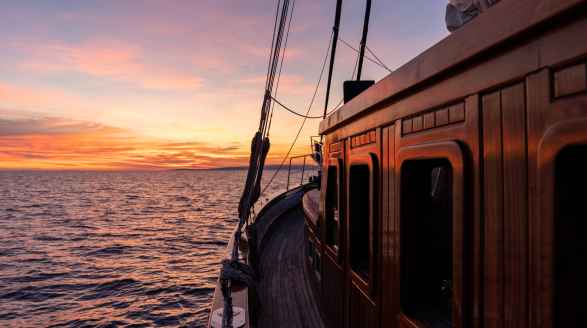 Myra, 27m charter yacht