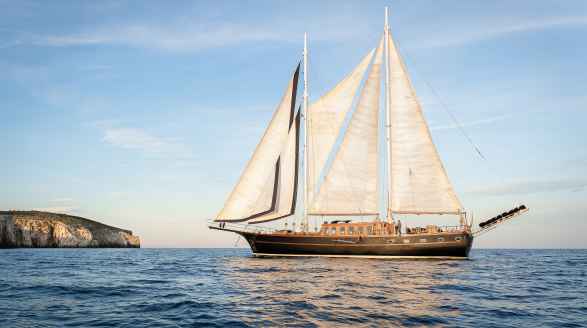 Myra, 27m charter yacht