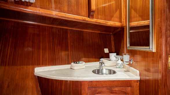 Myra, 27m charter yacht