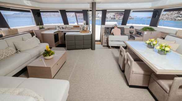 Alena, 20m charter yacht