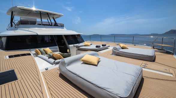Alena, 20m charter yacht