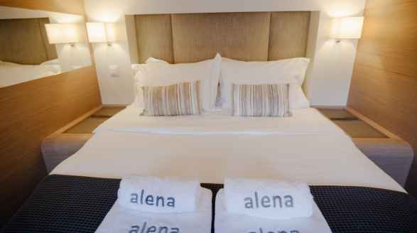 Alena, 20m charter yacht