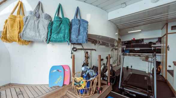 Almyra II, 50m charter yacht