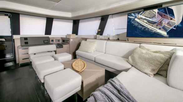 Aloia, 20m charter yacht
