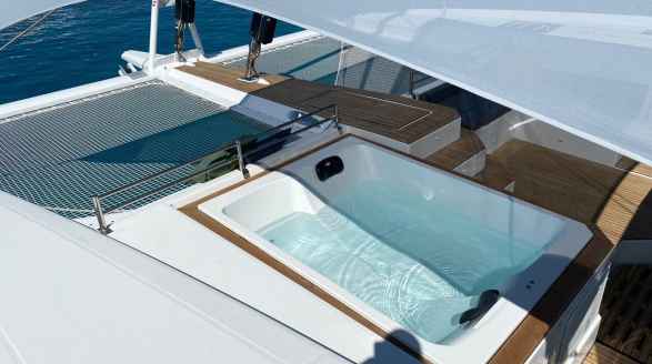 Aloia, 20m charter yacht