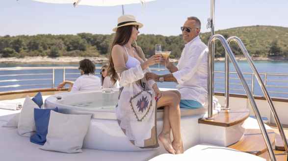 Anthea, 52m charter yacht