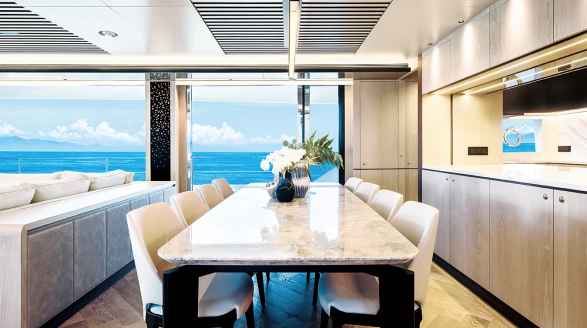 Aura, 27m charter yacht