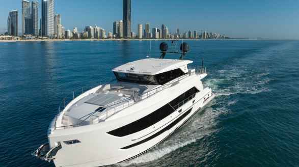 Aura, 27m charter yacht