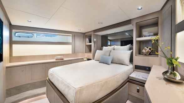 Aura, 27m charter yacht