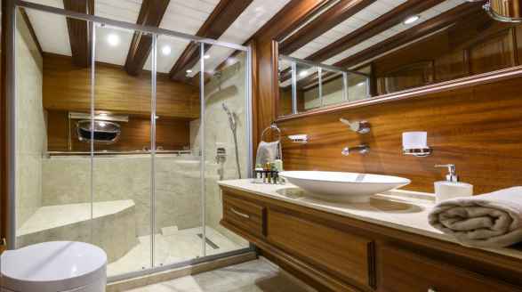 Caner IV, 36m charter yacht