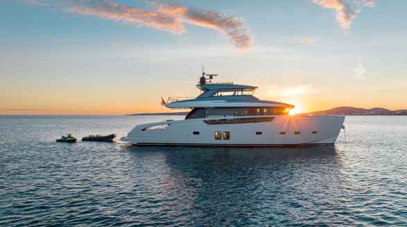 Cloud IX, 23.7m charter yacht