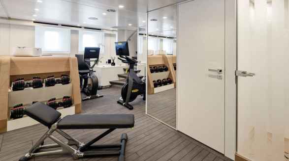 Ela, 50m charter yacht