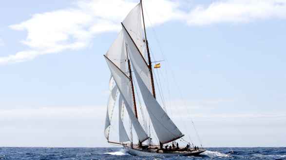 55m sailing yacht Elena for charter