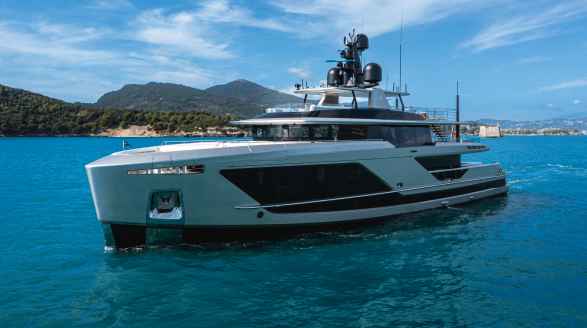 Enterprise, 38m charter yacht